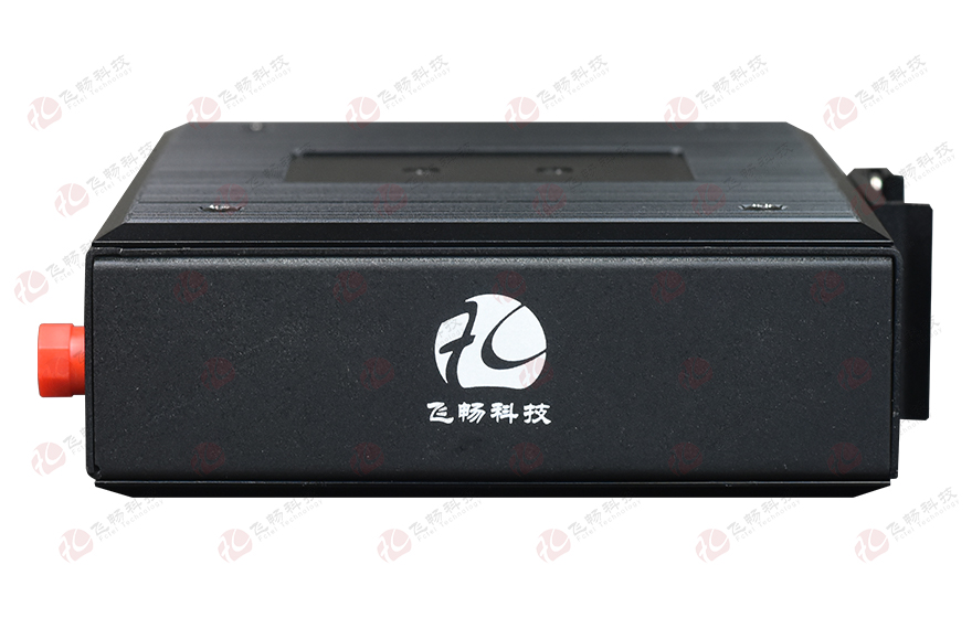 飛暢科技-網管型 工業(yè)級1光4電百兆光纖收發(fā)器