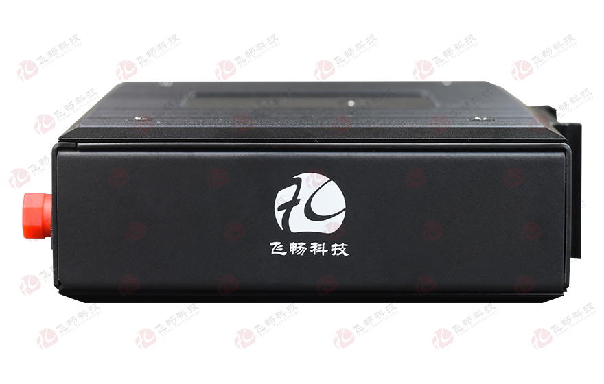 飛暢科技-網管型 工業(yè)級1路千兆光口轉1路千兆電+1路串口交換機